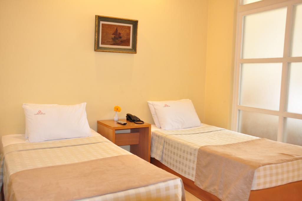 Hotel Rio Lancaster 3*